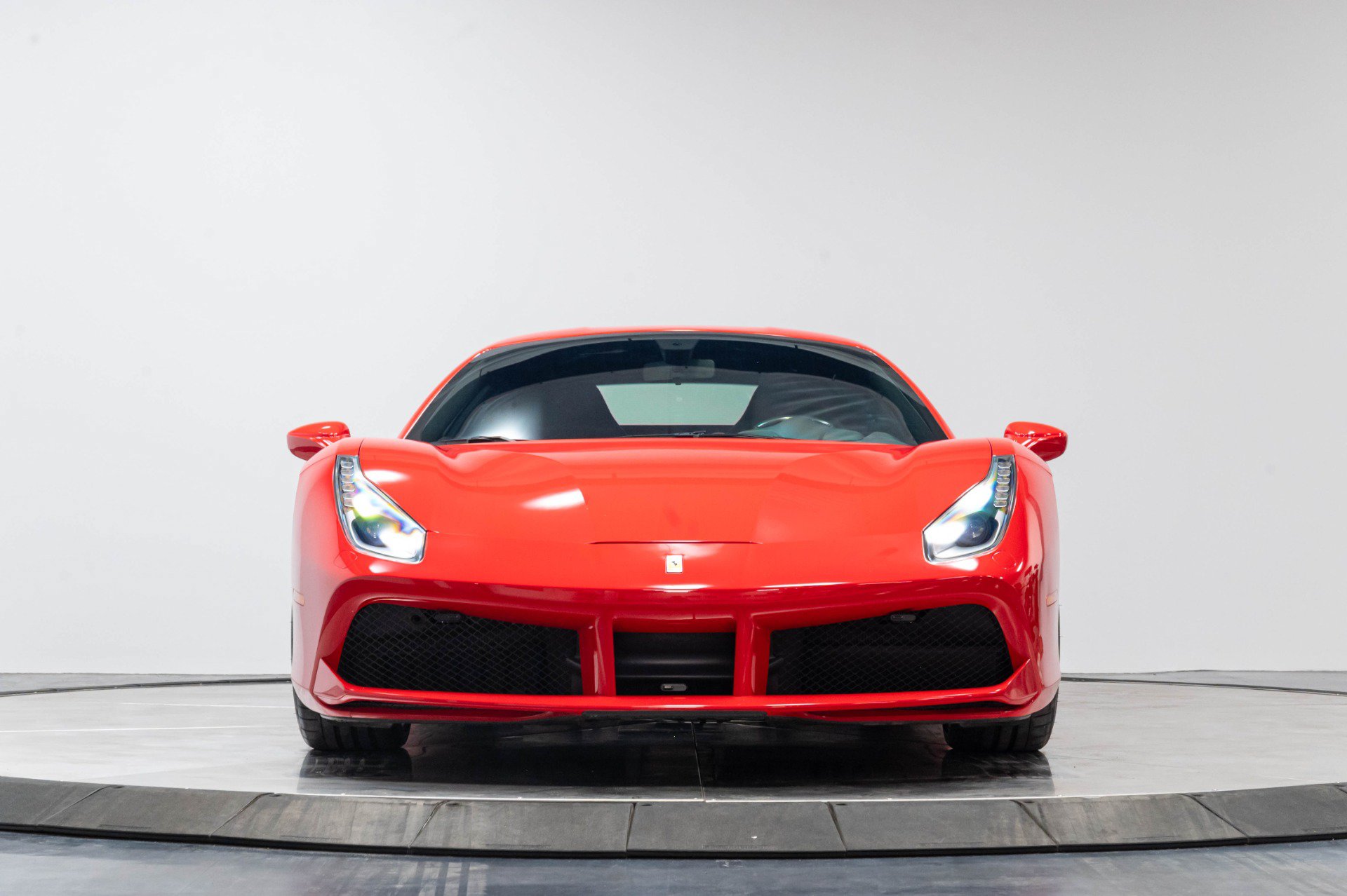 Used 2018 Ferrari 488 GTB RWD image 61