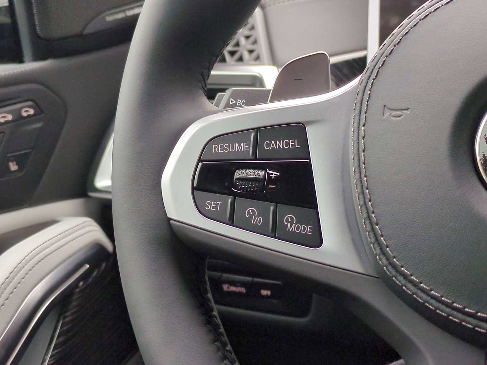 New 2026 BMW X6 xDrive40i w/ Climate Comfort Package image 25