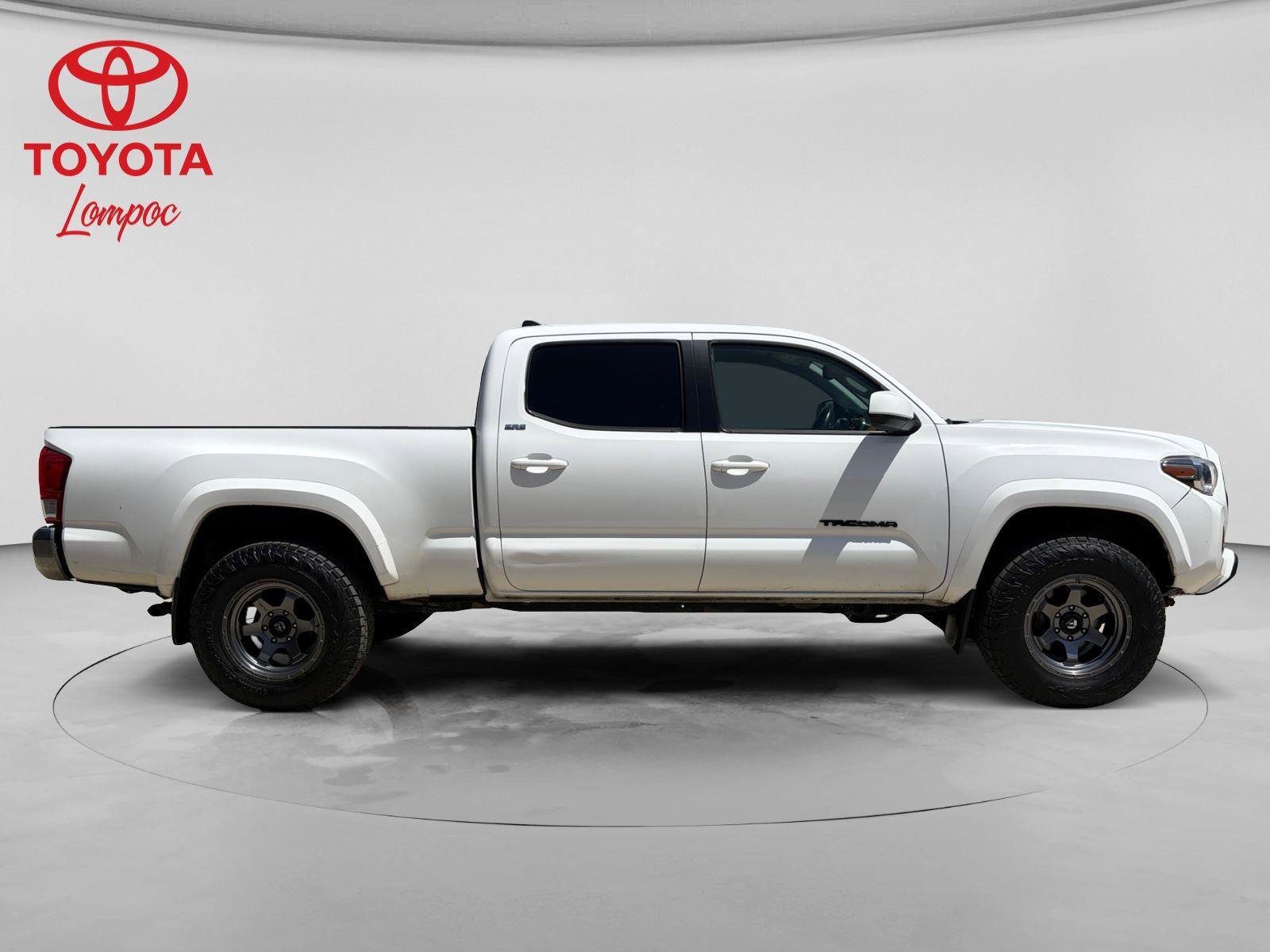 Used 2017 Toyota Tacoma SR5 w/ Tow Package AWD/4WD image 33
