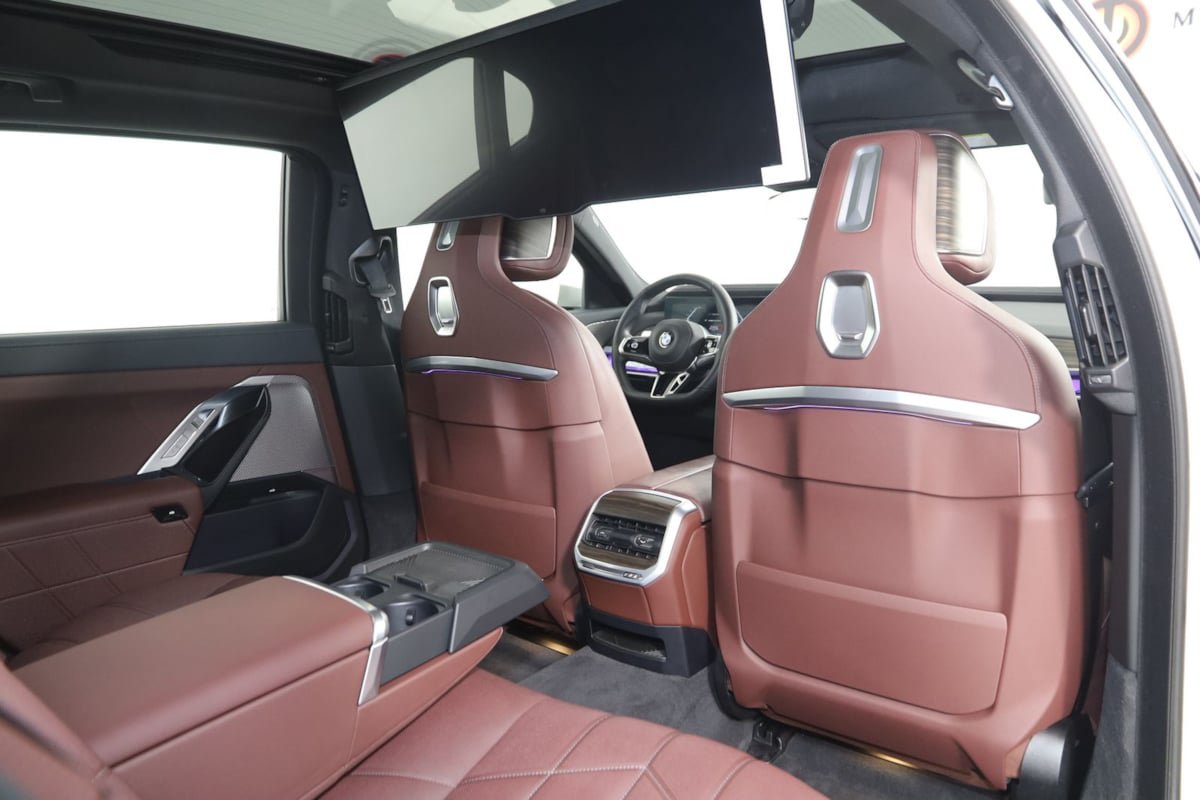Used 2025 BMW 760i xDrive AWD/4WD image 19