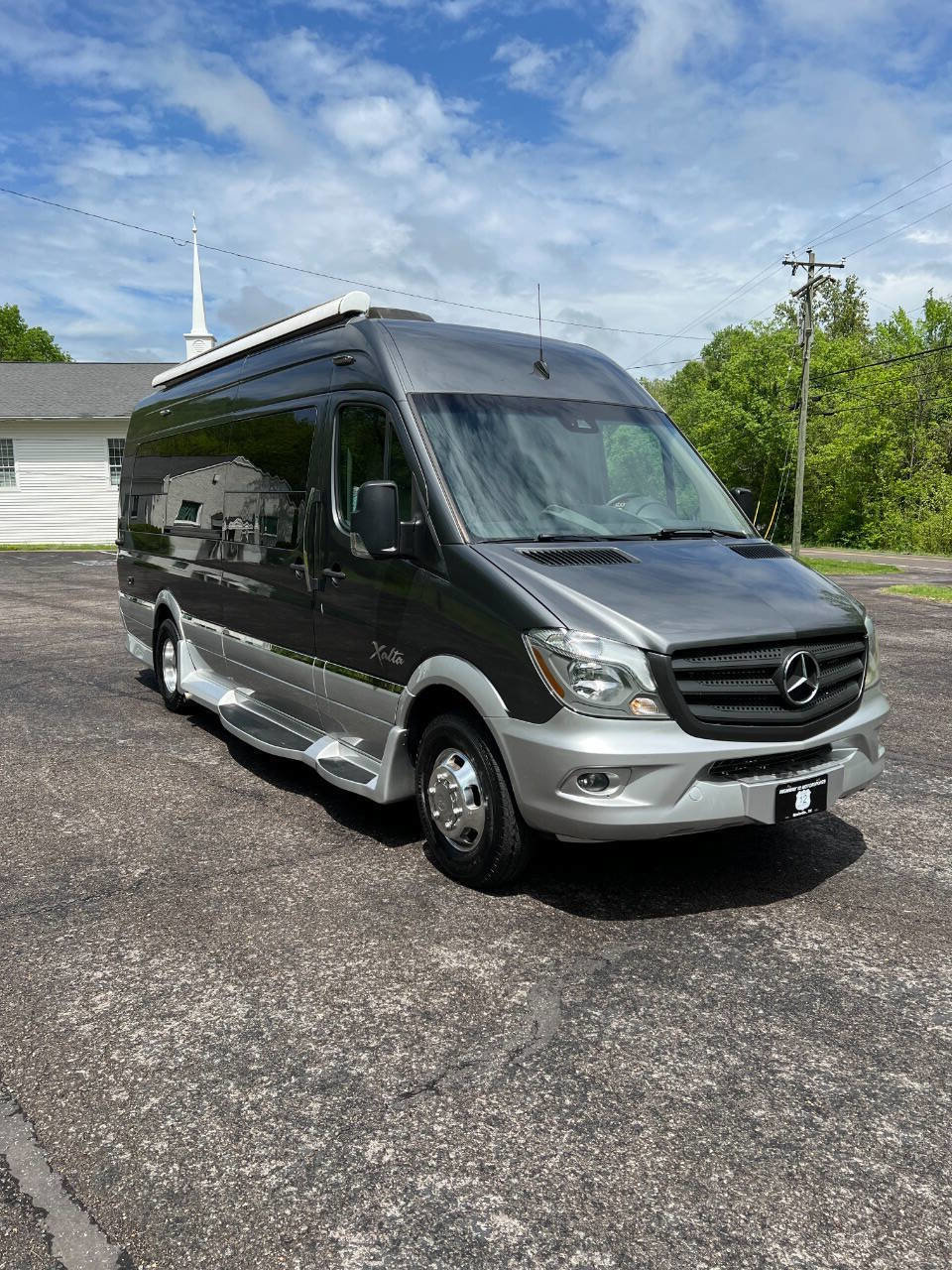 Used 2017 Mercedes-Benz Sprinter 3500 image 1