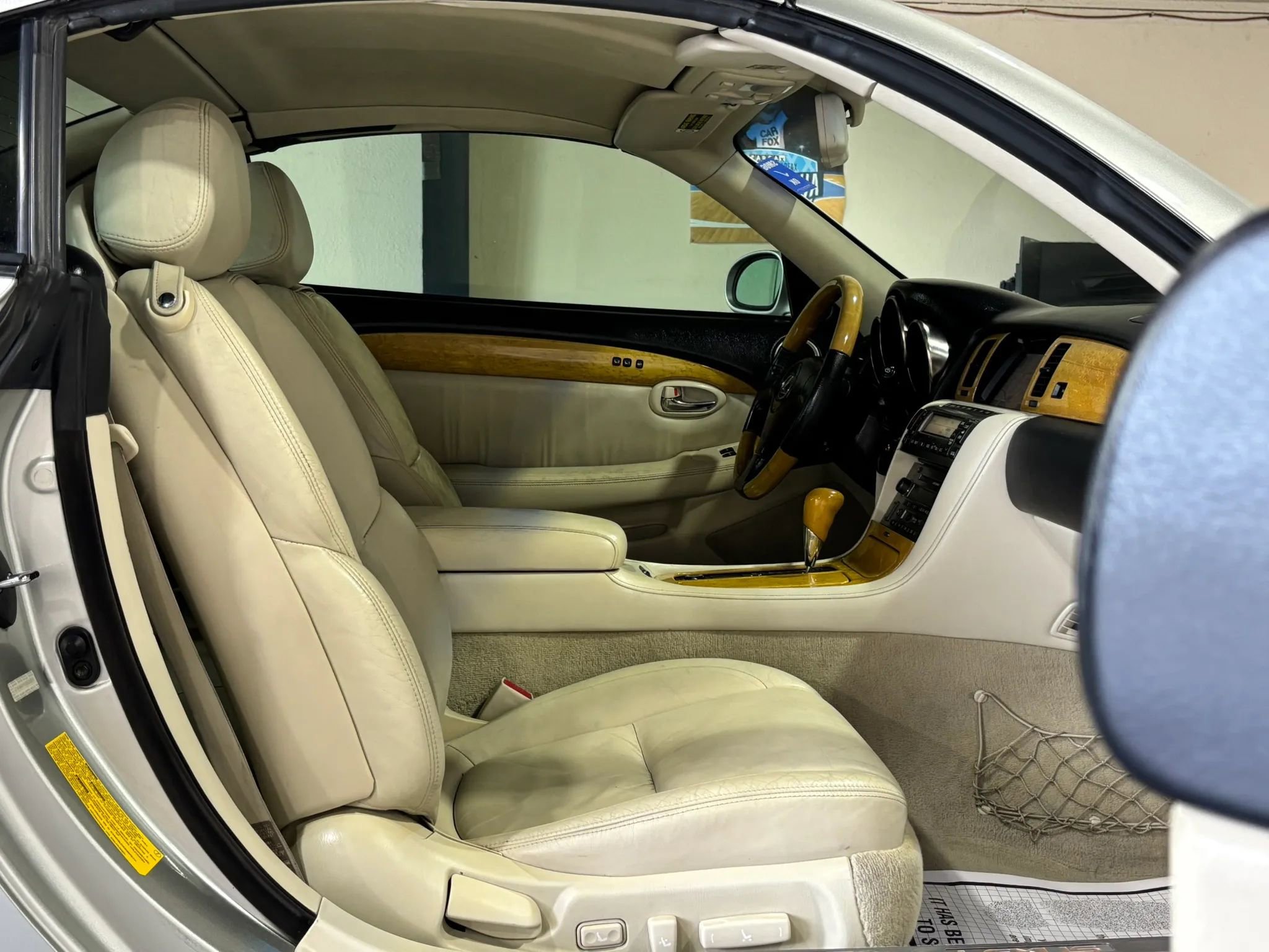 Used 2003 Lexus SC 430 Convertible image 16