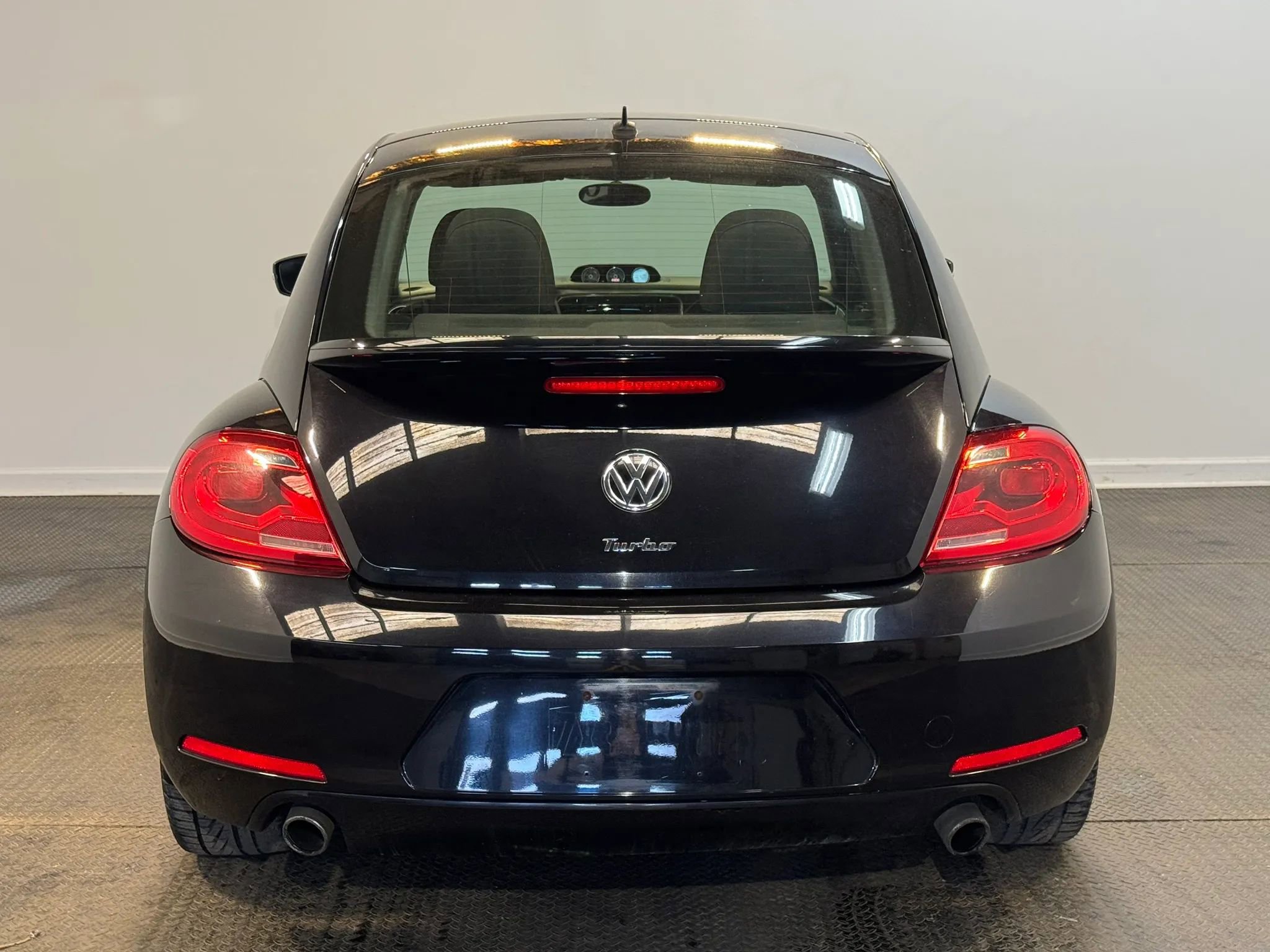 Used 2013 Volkswagen Beetle 2.0T FWD image 5