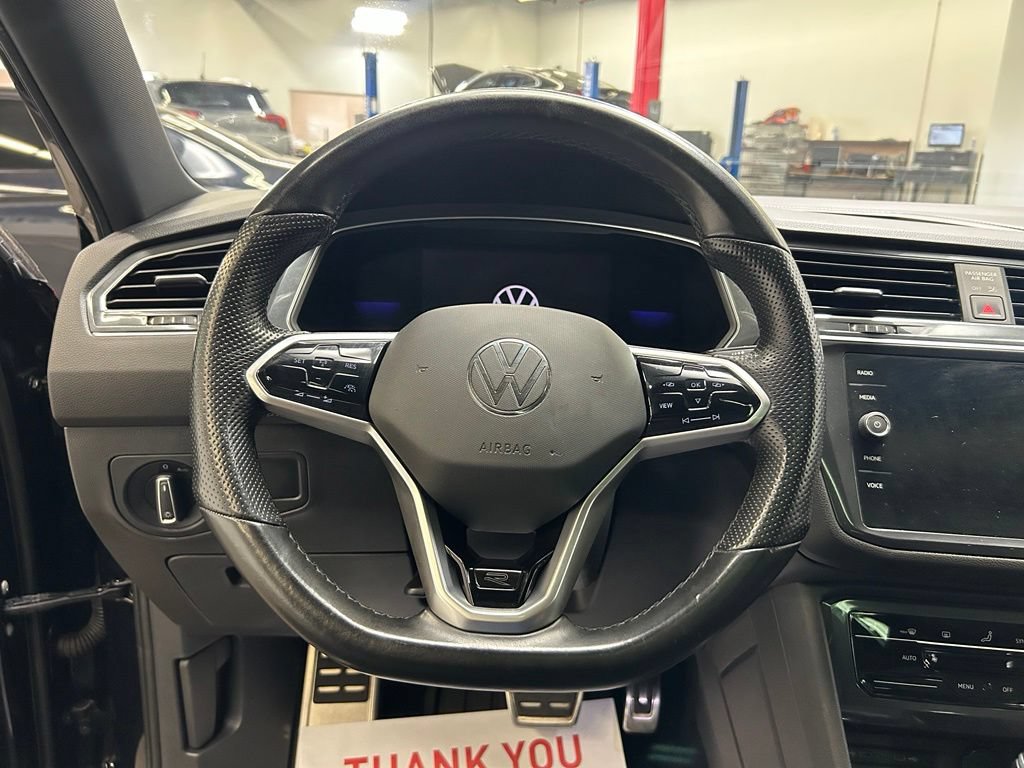 Used 2023 Volkswagen Tiguan SE R-Line AWD/4WD image 25