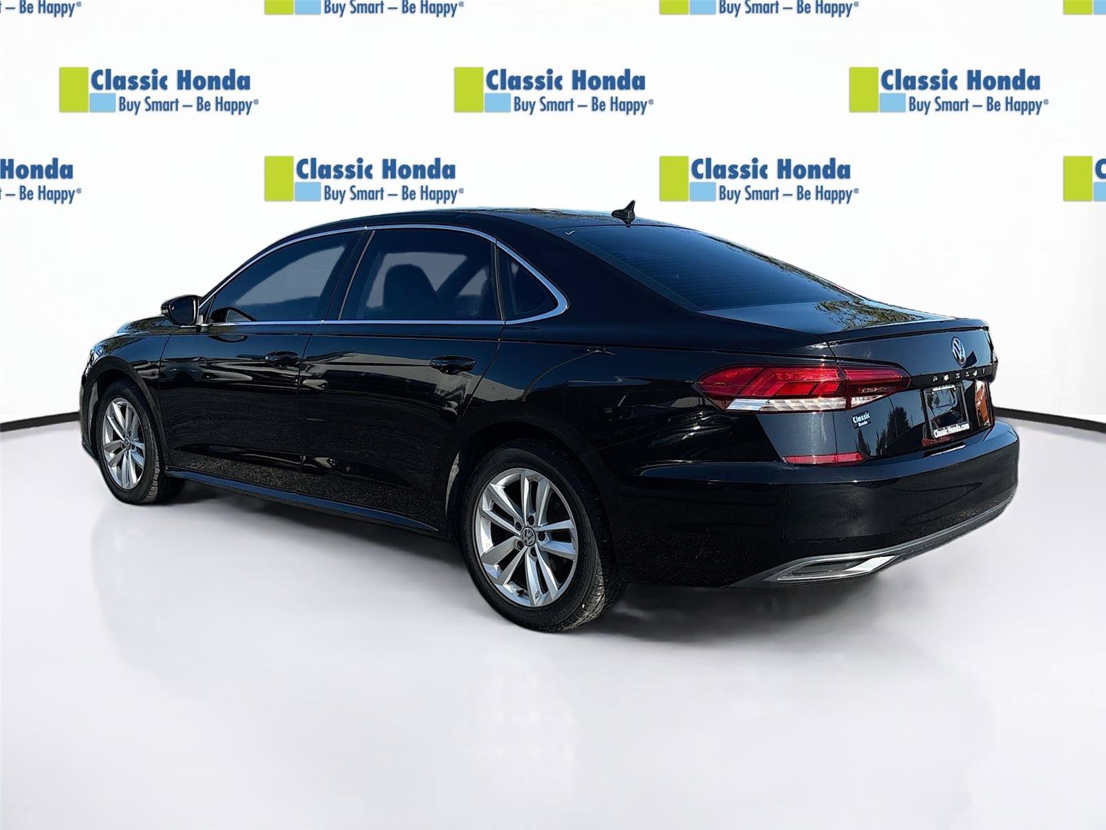Used 2020 Volkswagen Passat 2.0T SE image 5