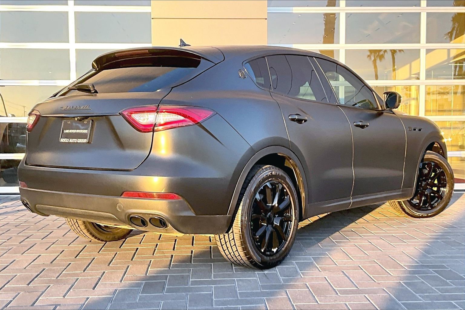 Used 2017 Maserati Levante image 12