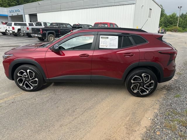 Used 2024 Chevrolet Trax RS image 7