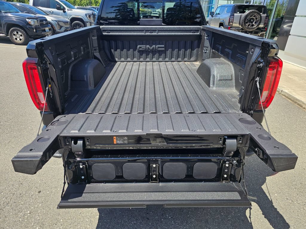 New 2026 GMC Sierra 1500 SLT w/ SLT Premium Plus Package AWD/4WD image 13