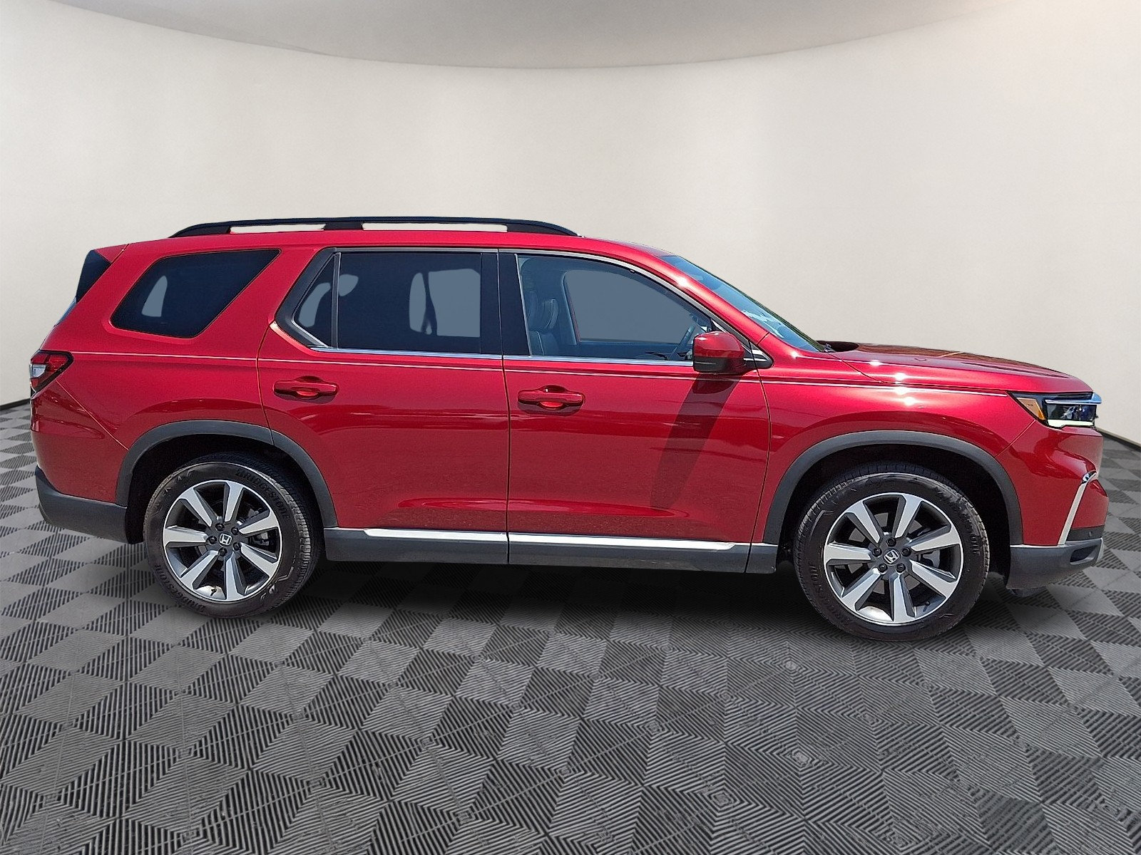 Used 2025 Honda Pilot Elite image 7