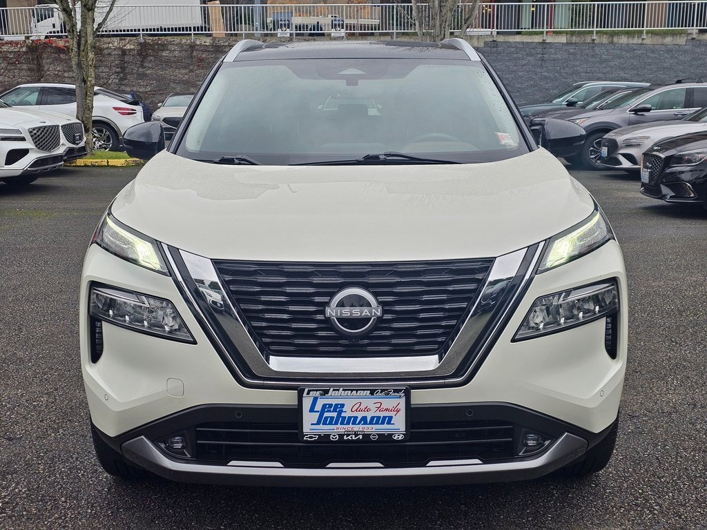 Used 2022 Nissan Rogue SL w/ SL Premium Package image 2