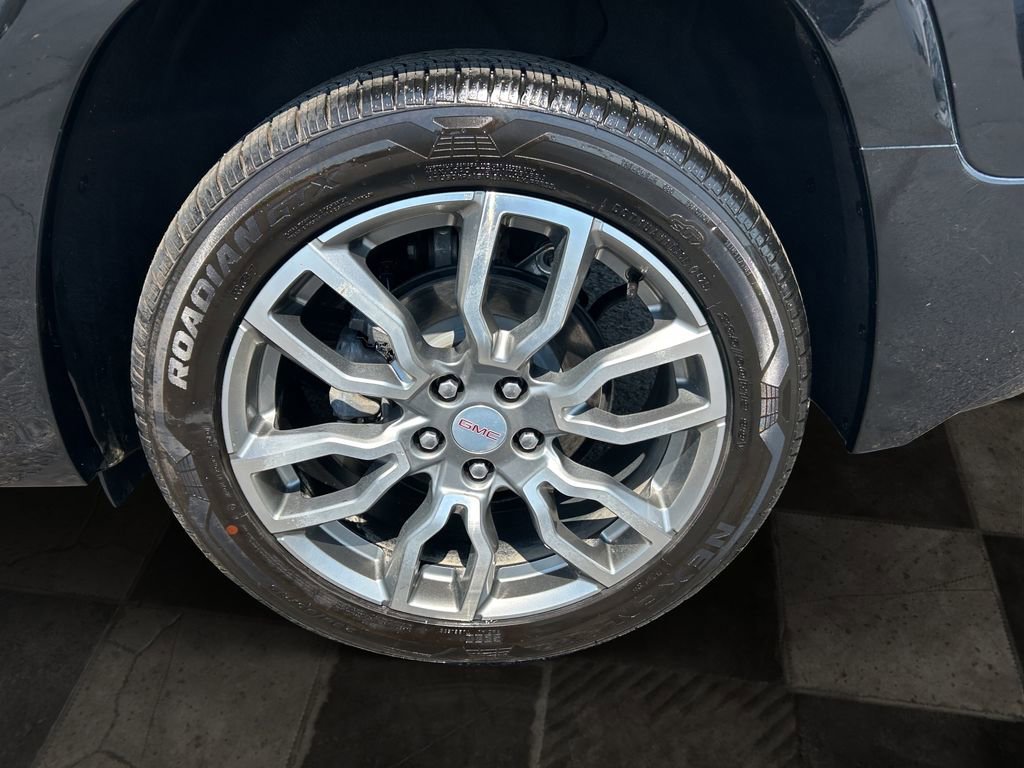 Certified 2024 GMC Terrain Denali w/ Denali Premium Package image 11