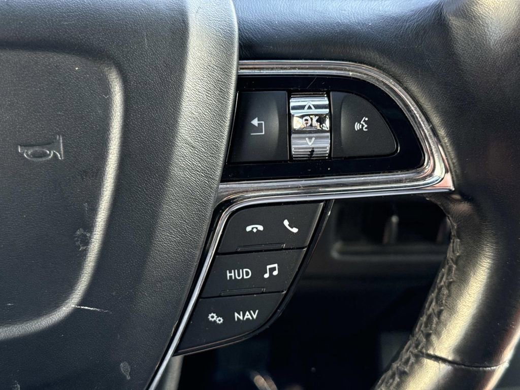 Used 2018 Lincoln Navigator L Reserve w/ Technology Package image 33