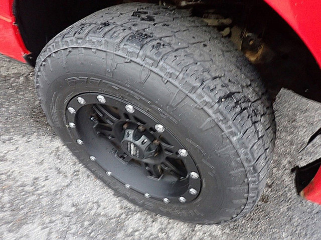 Used 2012 Ford F150 STX w/ STX Decor Pkg image 11