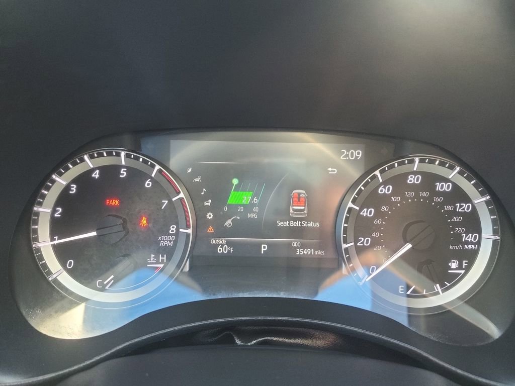 Used 2023 Toyota Highlander XLE image 19