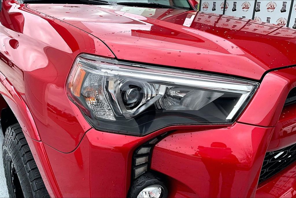 Certified 2023 Toyota 4Runner SR5 Premium w/ Moonroof Package AWD/4WD image 34