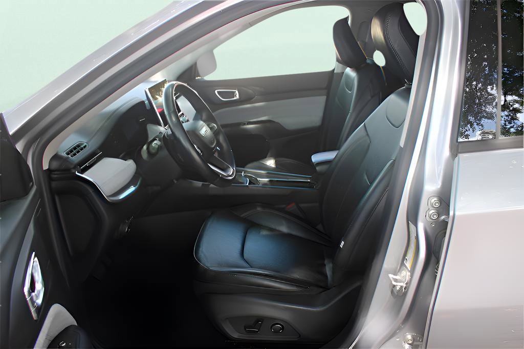 Used 2022 Jeep Compass Latitude image 31