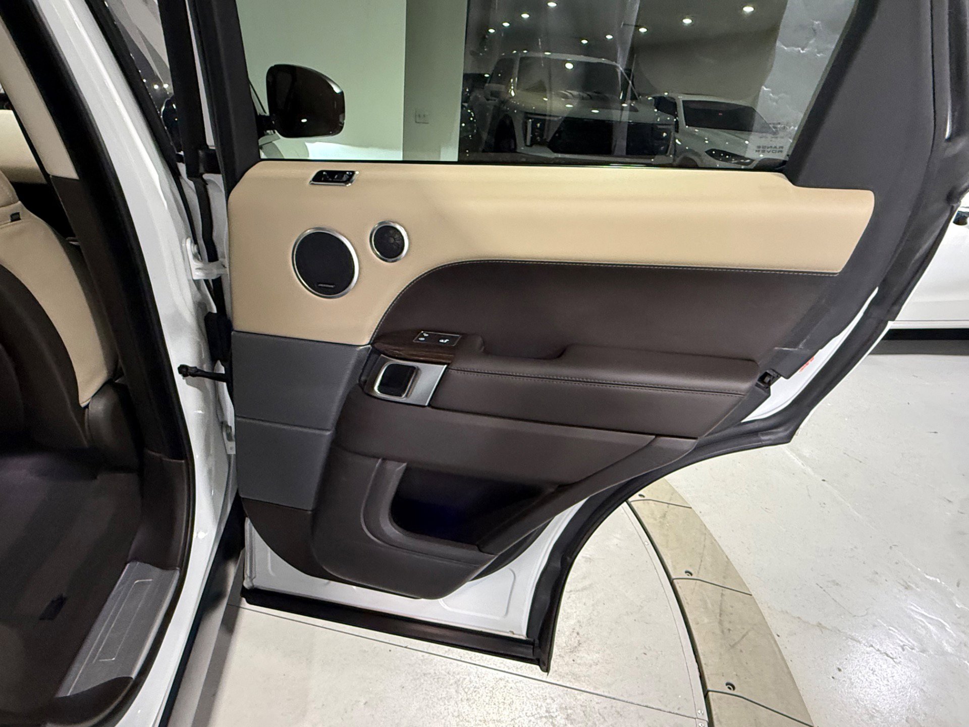 Used 2018 Land Rover Range Rover Sport HSE AWD/4WD image 52