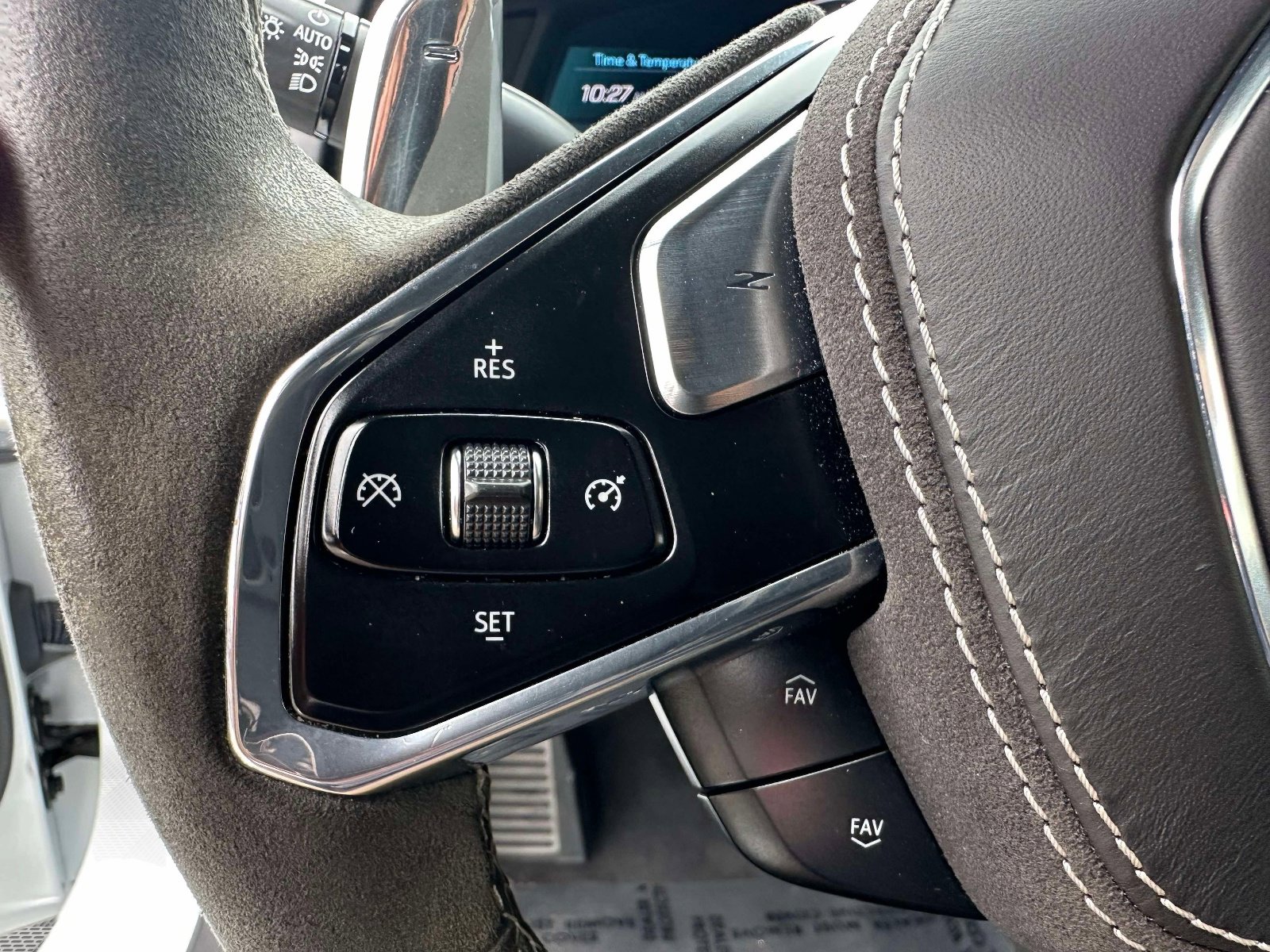 Used 2023 Chevrolet Corvette Stingray Premium Conv w/ Z51 Performance Package image 23