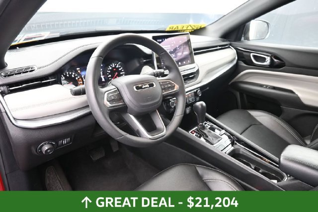 Used 2025 Jeep Compass Limited AWD/4WD image 21