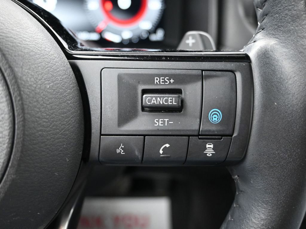 Used 2021 Nissan Rogue Platinum image 25