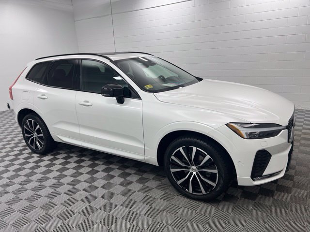 Certified 2024 Volvo XC60 B5 Plus w/ Protection Package Premier AWD/4WD image 4