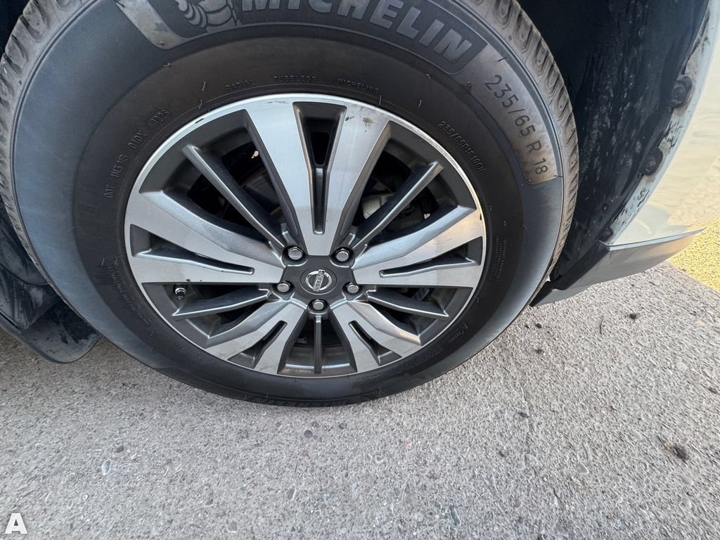 Used 2017 Nissan Pathfinder S AWD/4WD image 6