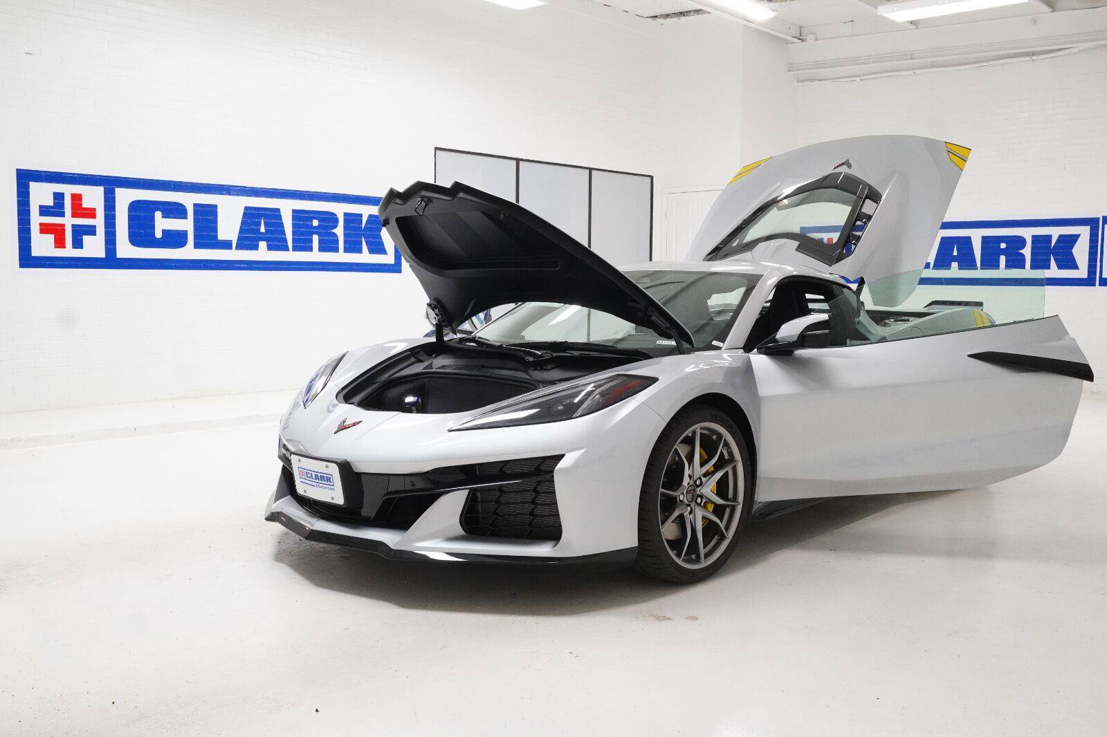 New 2027 Chevrolet Corvette Grand Sport w/ Z52 Sport Performance Package RWD image 39