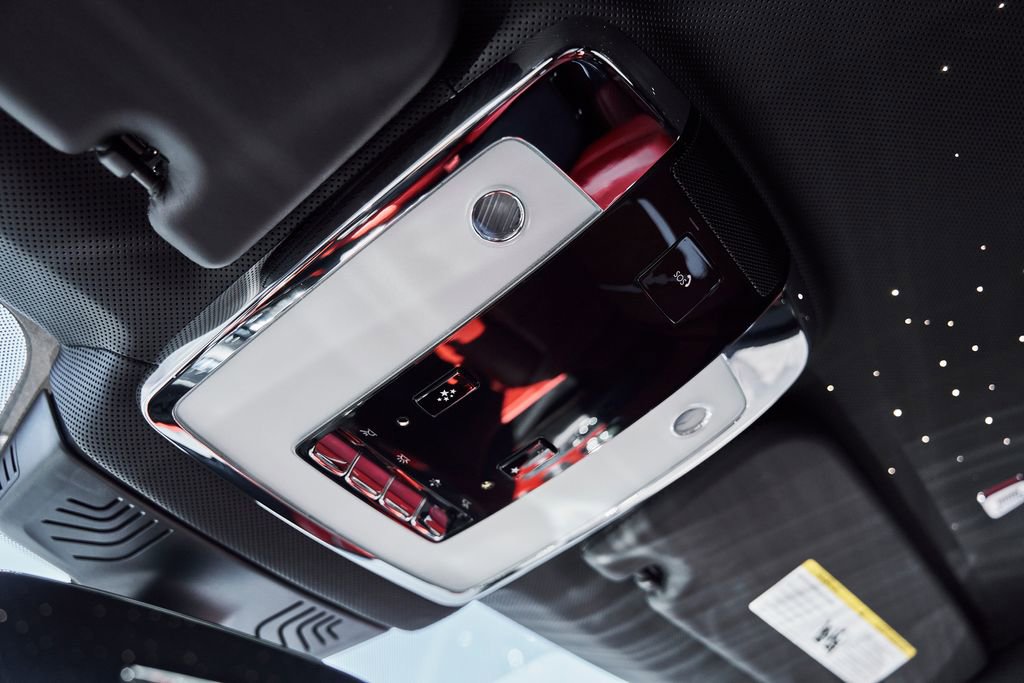 Used 2024 Rolls-Royce Cullinan Black Badge w/ Dark Exterior Package image 92