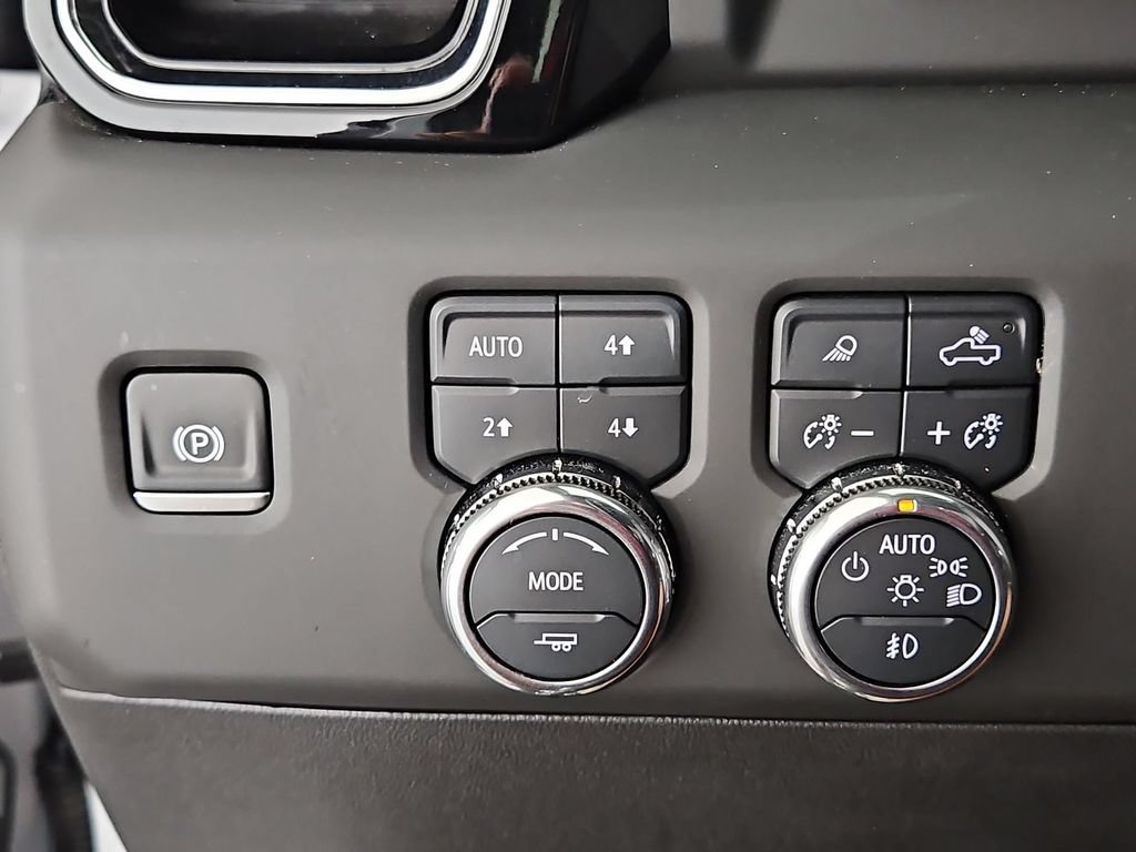 Certified 2025 GMC Sierra 2500 Denali Ultimate w/ Max Trailering Package AWD/4WD image 24