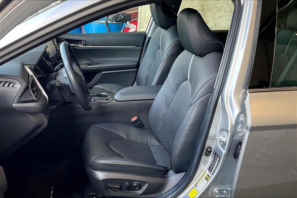Used 2021 Toyota Camry XSE w/ Carpet Mat Package (TMS) FWD image 25