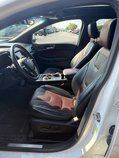 Used 2020 Ford Edge Titanium w/ Equipment Group 301A AWD/4WD image 15