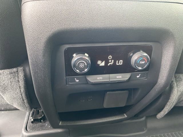 New 2026 Chevrolet Traverse RS w/ LPO, Floor Liner Package FWD image 17