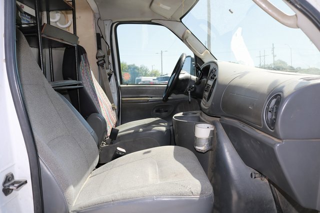 Used 2004 Ford E-350 and Econoline 350 Super Duty image 22