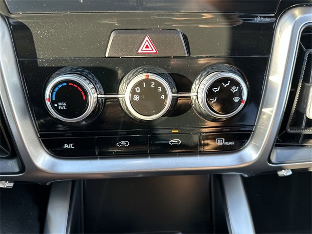 Used 2022 Kia Sorento LX image 15