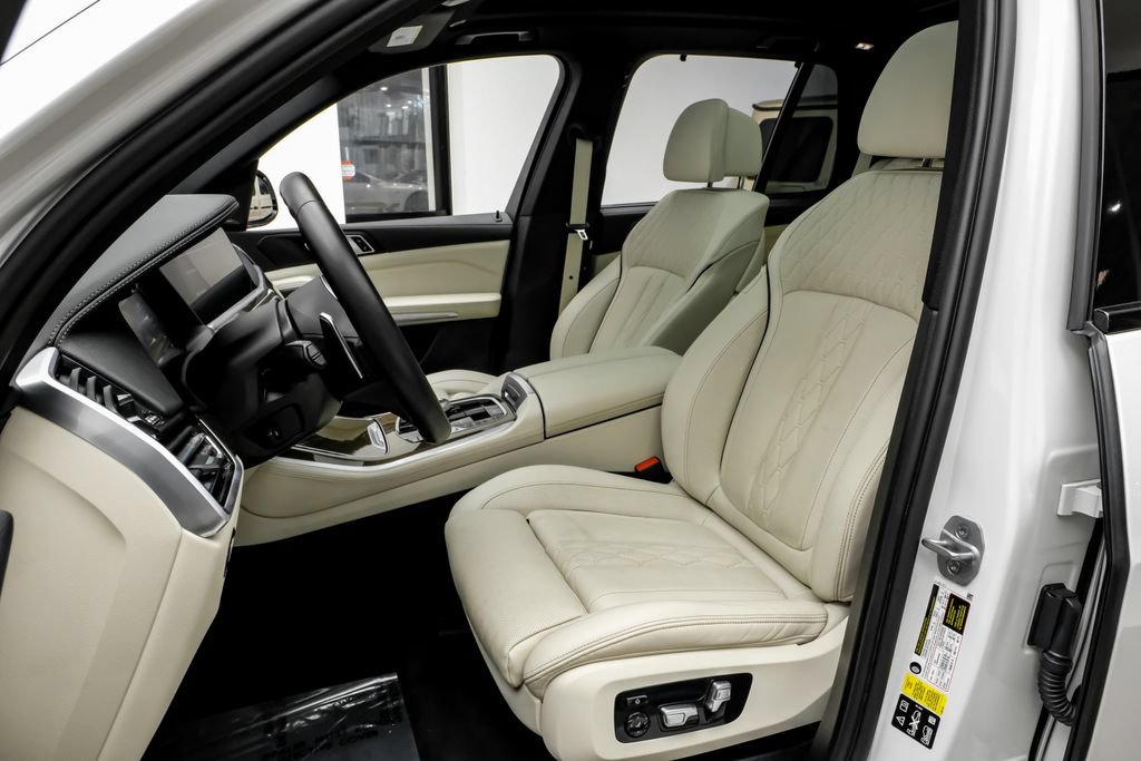Used 2023 BMW X5 M50i w/ Executive Package AWD/4WD image 30