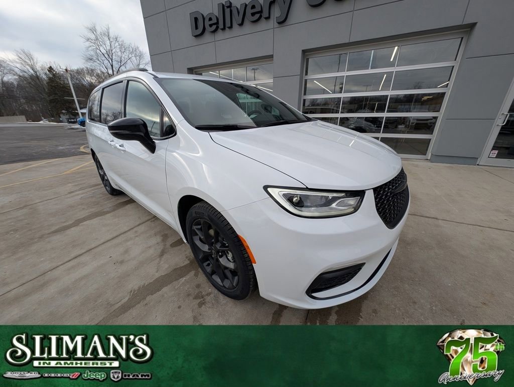 New 2026 Chrysler Pacifica Select w/ S Appearance Package image 1
