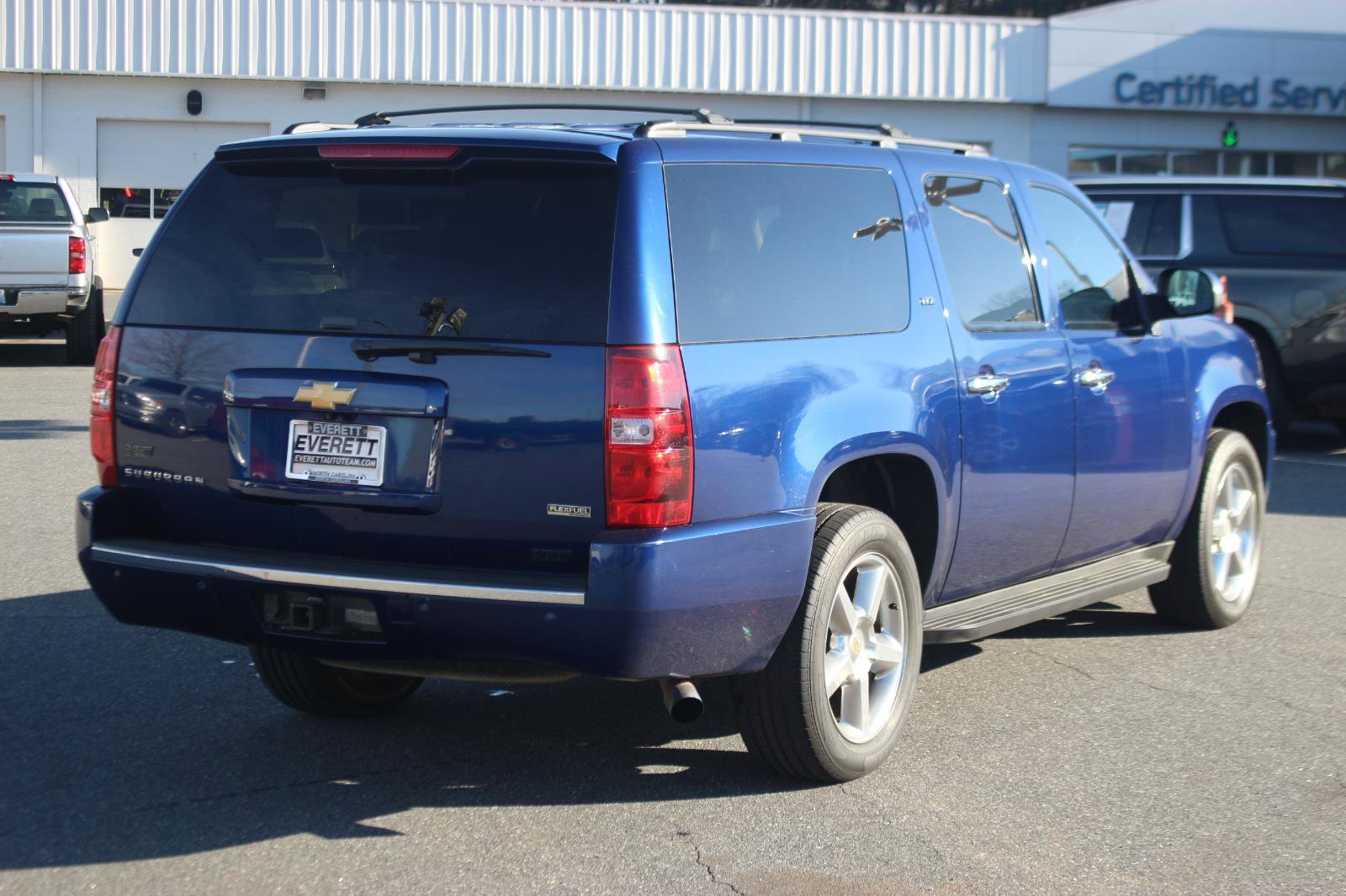 Used 2012 Chevrolet Suburban LTZ image 7