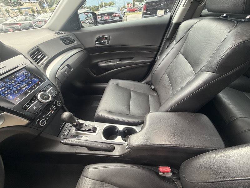 Used 2016 Acura ILX w/ Premium Package FWD image 22