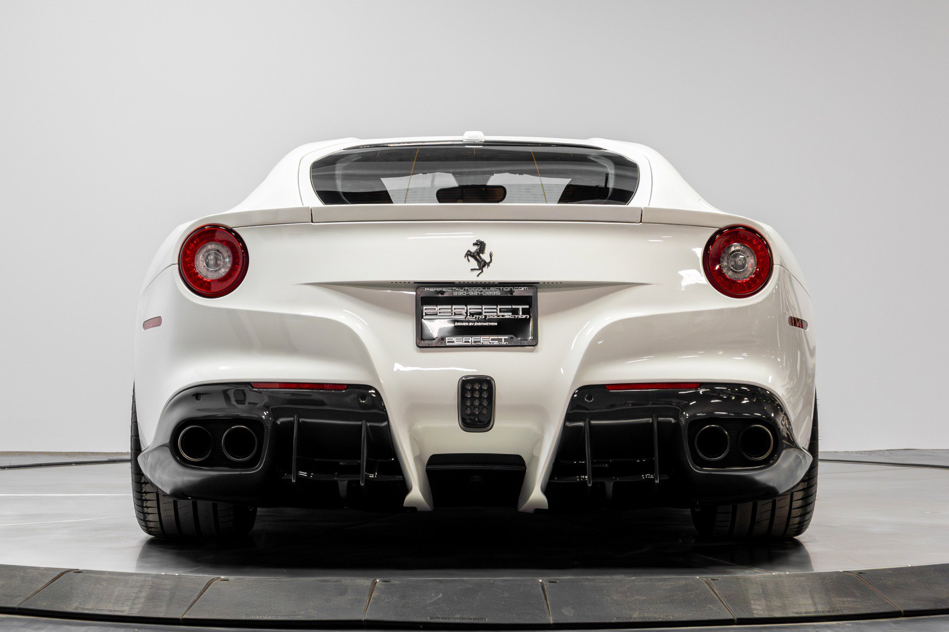 Used 2015 Ferrari F12 Berlinetta image 33