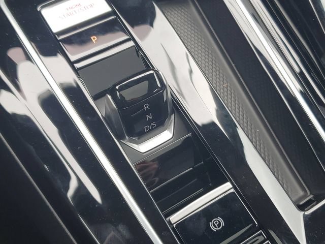 New 2026 Volkswagen GTI SE FWD image 29