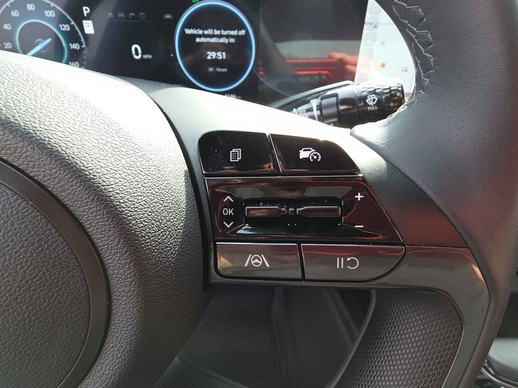 Used 2025 Hyundai Elantra SEL w/ Cargo Package image 19
