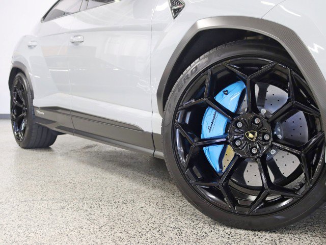 Used 2023 Lamborghini Urus Performante image 5