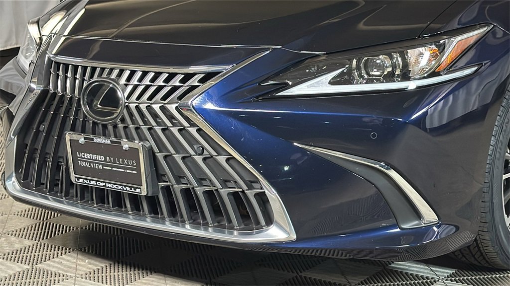 Used 2024 Lexus ES 350 w/ Premium Package image 3