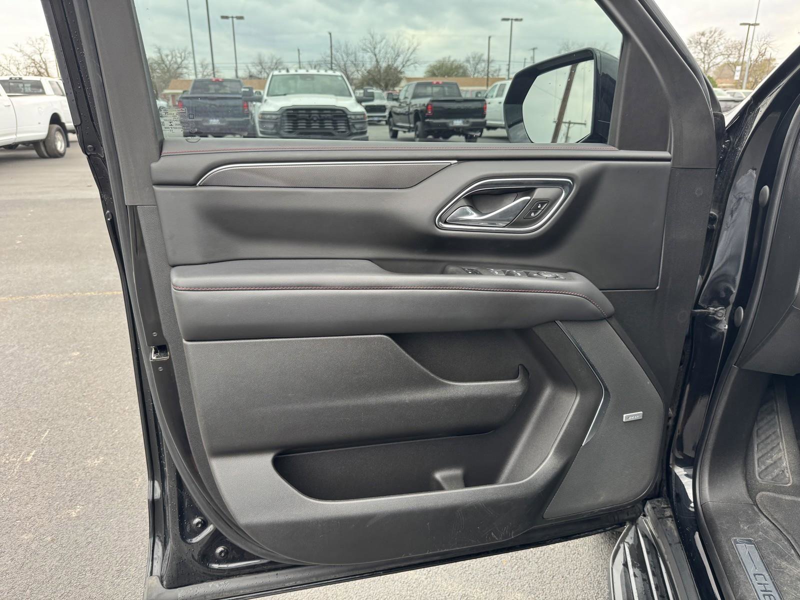 Used 2023 Chevrolet Suburban RST image 23