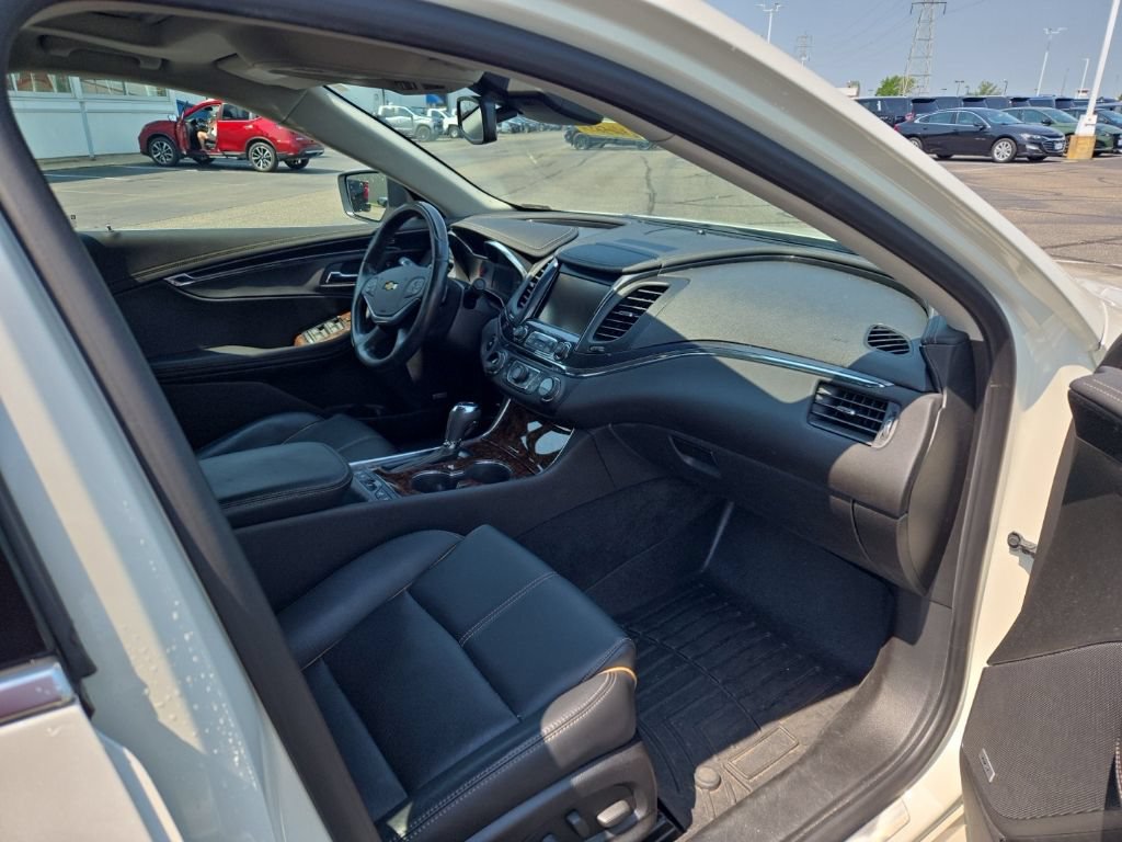 Used 2014 Chevrolet Impala LTZ FWD image 15