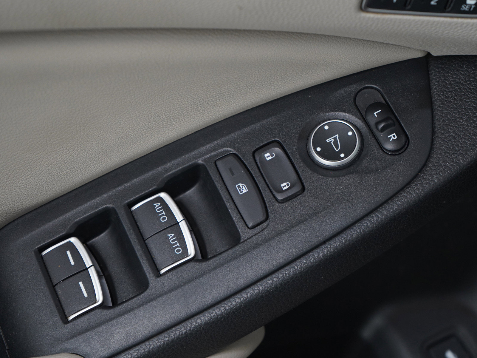 Used 2018 Honda Accord EX-L image 20