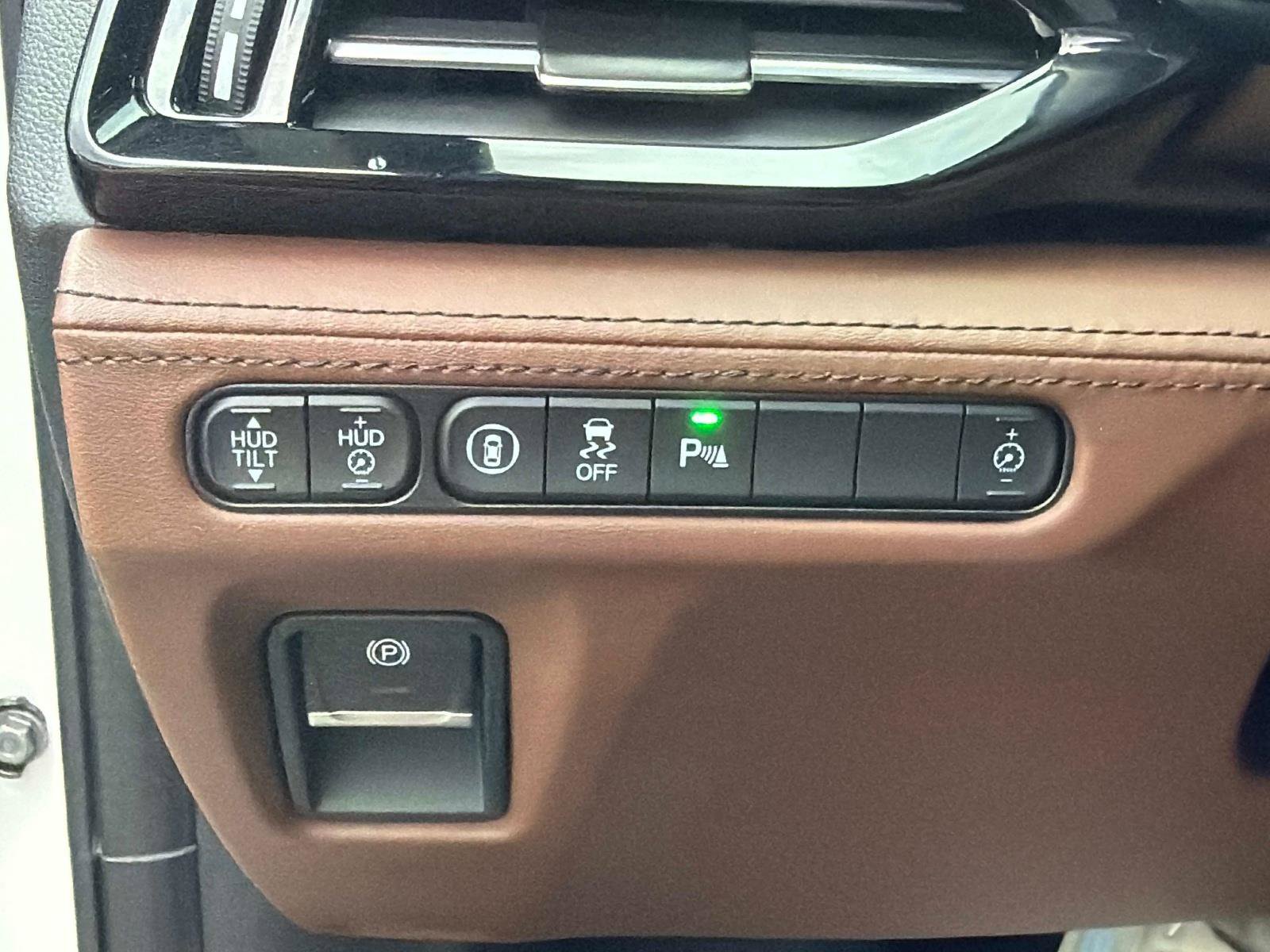 Used 2025 Acura MDX w/ Advance Package AWD/4WD image 31