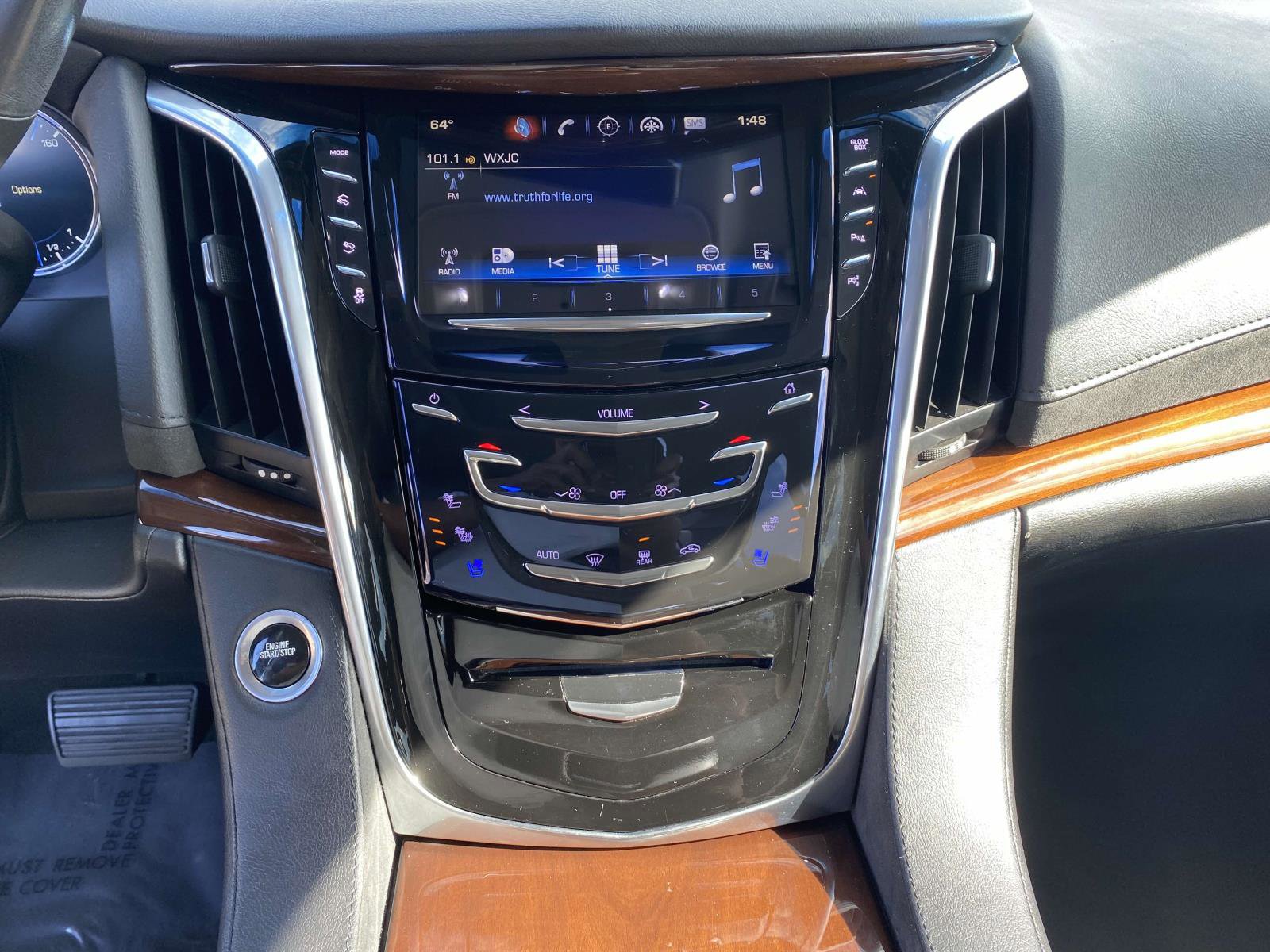 Used 2019 Cadillac Escalade Luxury image 25