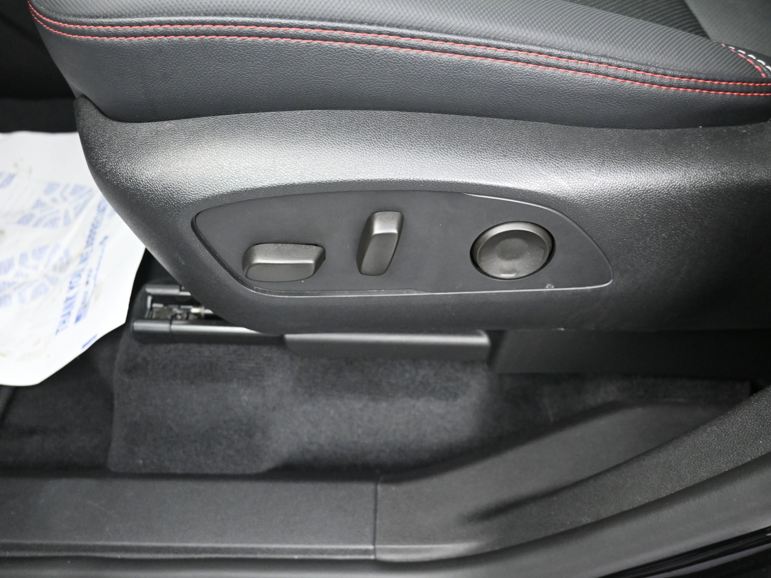 Certified 2024 Chevrolet Traverse RS FWD image 10