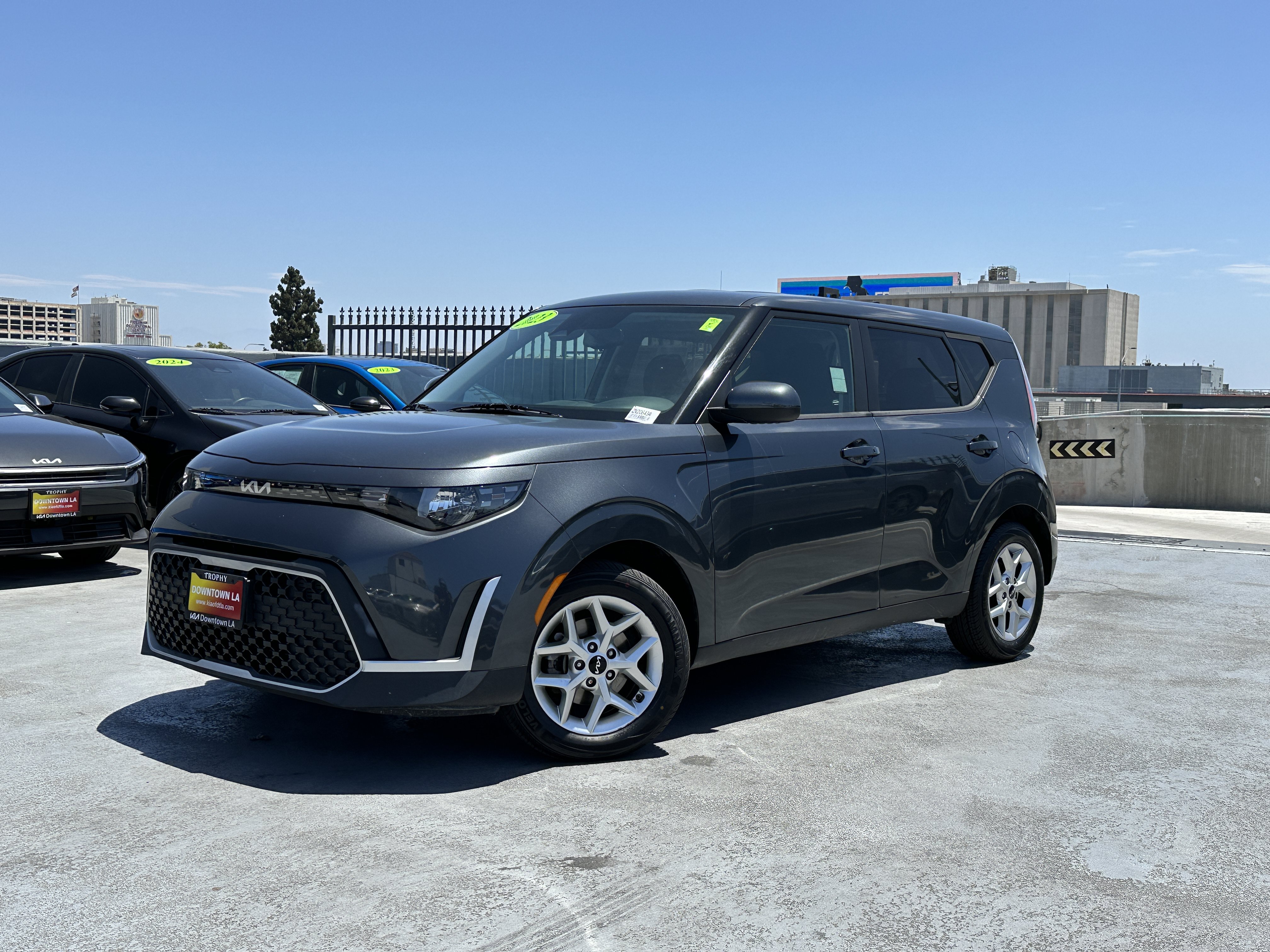 Certified 2023 Kia Soul S FWD image 2